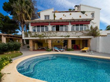 Xalet amb balcó en venda a El Portet - Pla de Mar