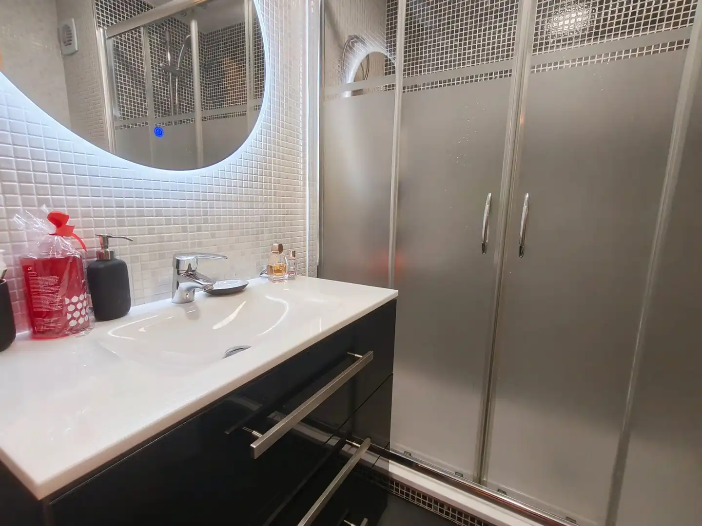 Badezimmer von Wohnungen zum Verkauf in Cambrils mit Klimaanlage, Terrasse und Ofen