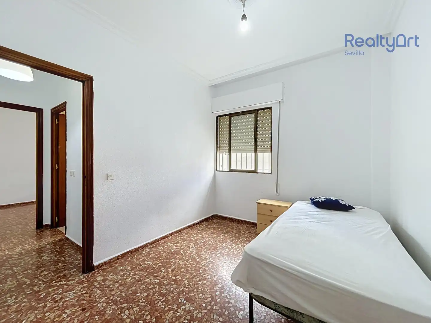 Bedroom of Flat for sale in Sevilla  with Balcony