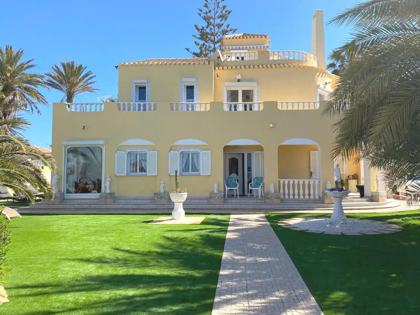 Außenansicht von Haus oder Chalet zum Verkauf in La Manga del Mar Menor mit Klimaanlage, Heizung und Privatgarten