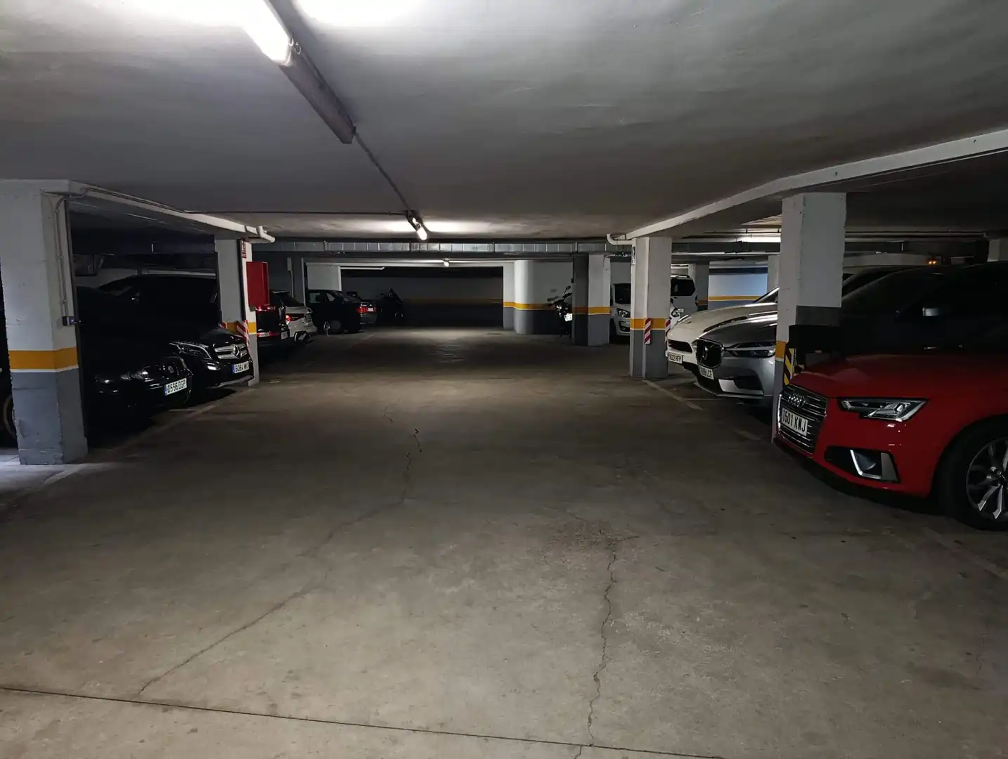 Parkplatz von Wohnung zum Verkauf in León Capital  mit Heizung, Terrasse und Abstellraum