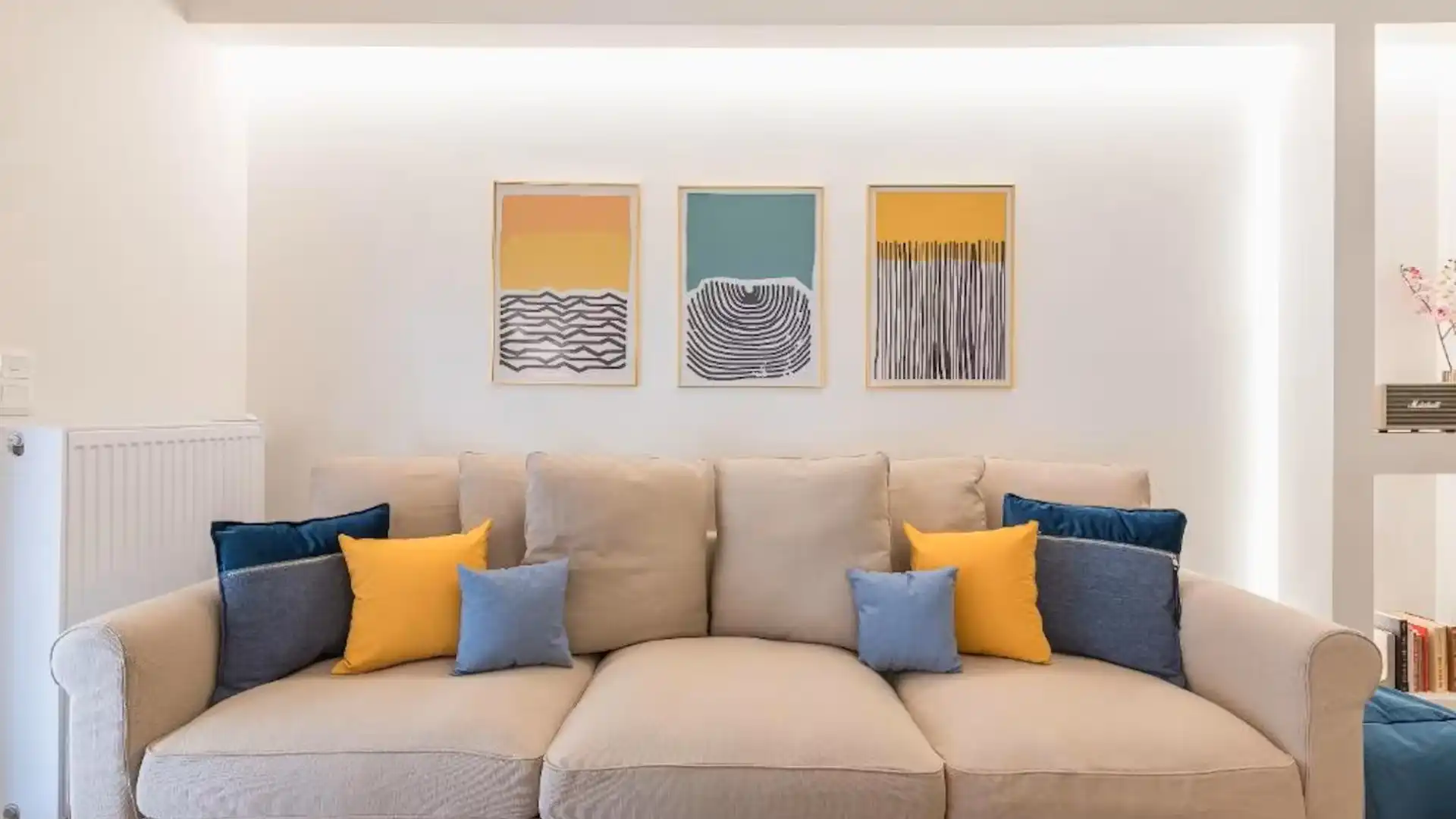 Sala d'estar de Apartament de lloguer en Girona Capital amb Aire condicionat, Moblat i TV