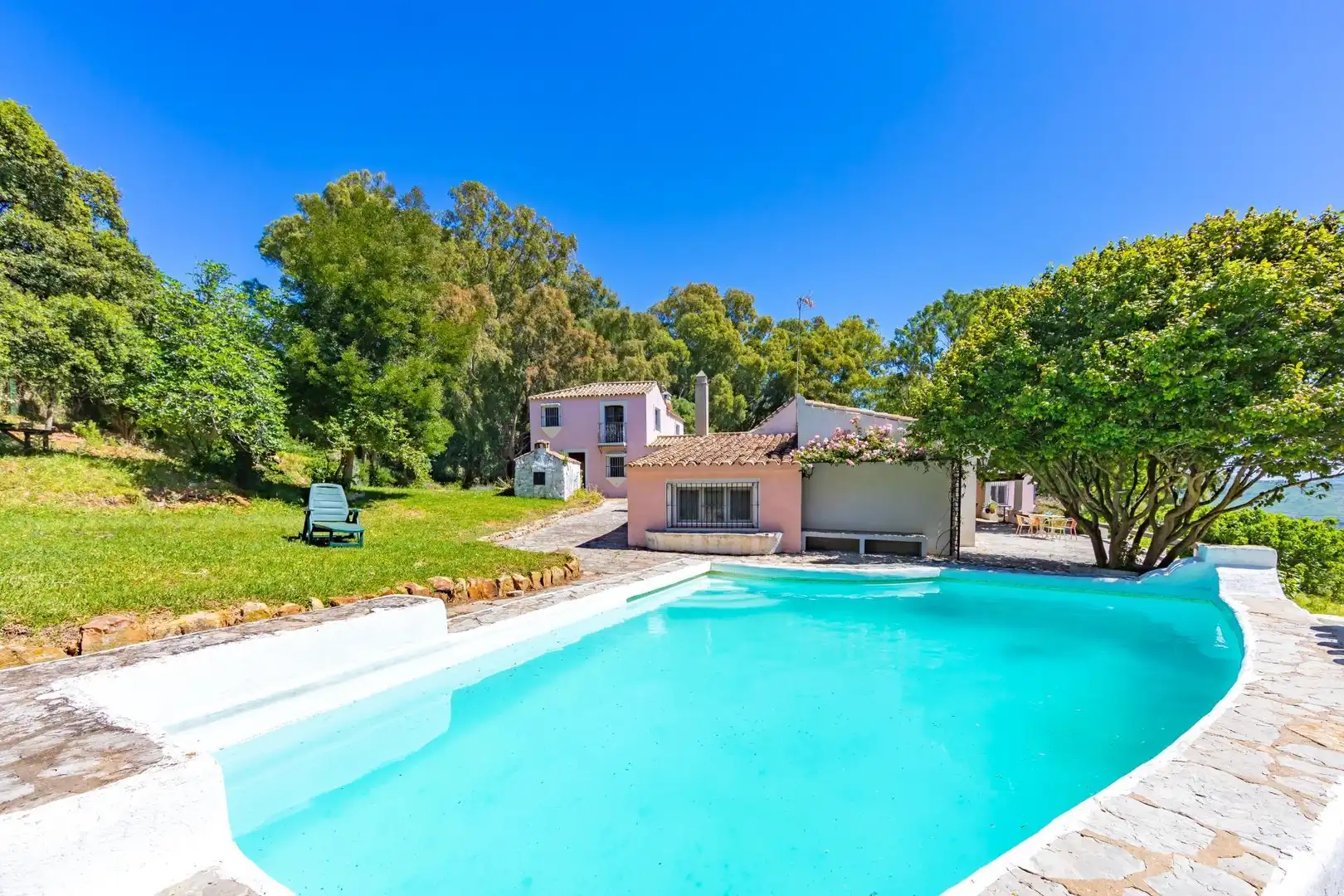 Schwimmbecken von Country house zum Verkauf in Tarifa mit Heizung und Gemeinschaftspool