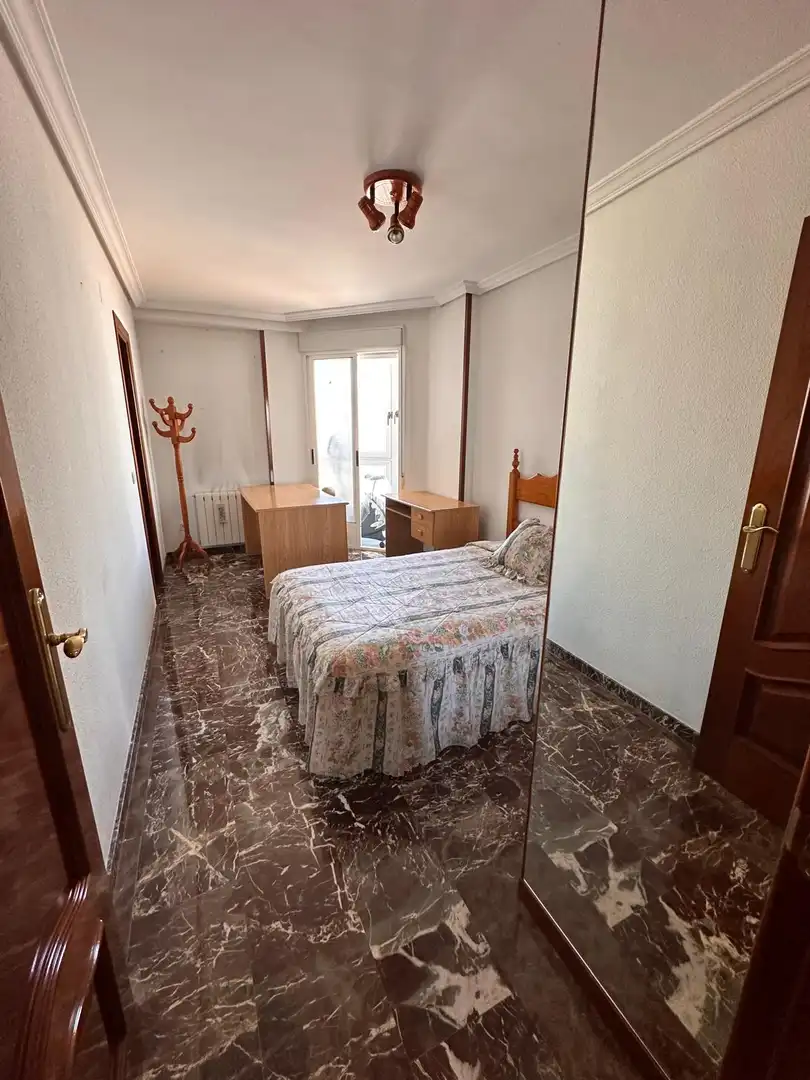 Dormitori de Dúplex en venda en Jaén amb Aire condicionat, Terrassa i Balcó
