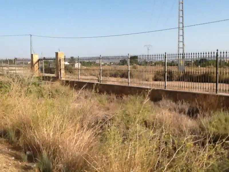 Terreny residencial en venda a Novelda
