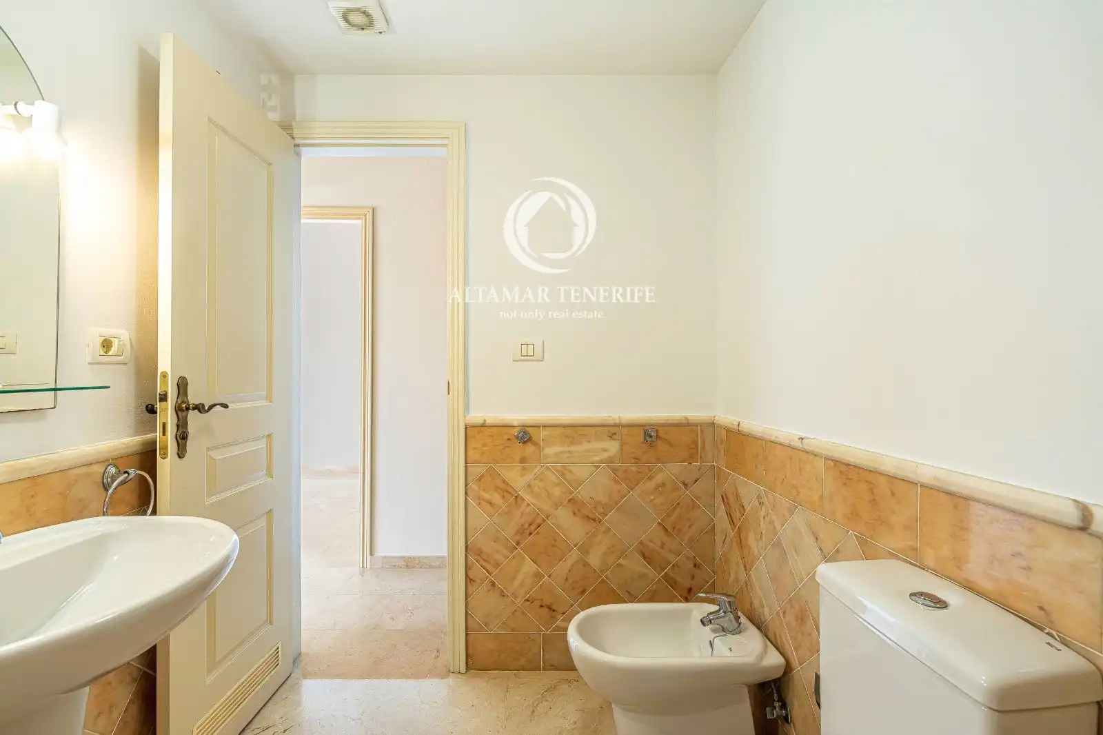 Baño de Apartamento en venta en Arona con Jardín privado, Terraza y Piscina