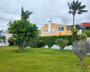 Vista exterior de Casa o xalet en venda en Santa Úrsula amb Jardí privat, Parquet i Terrassa