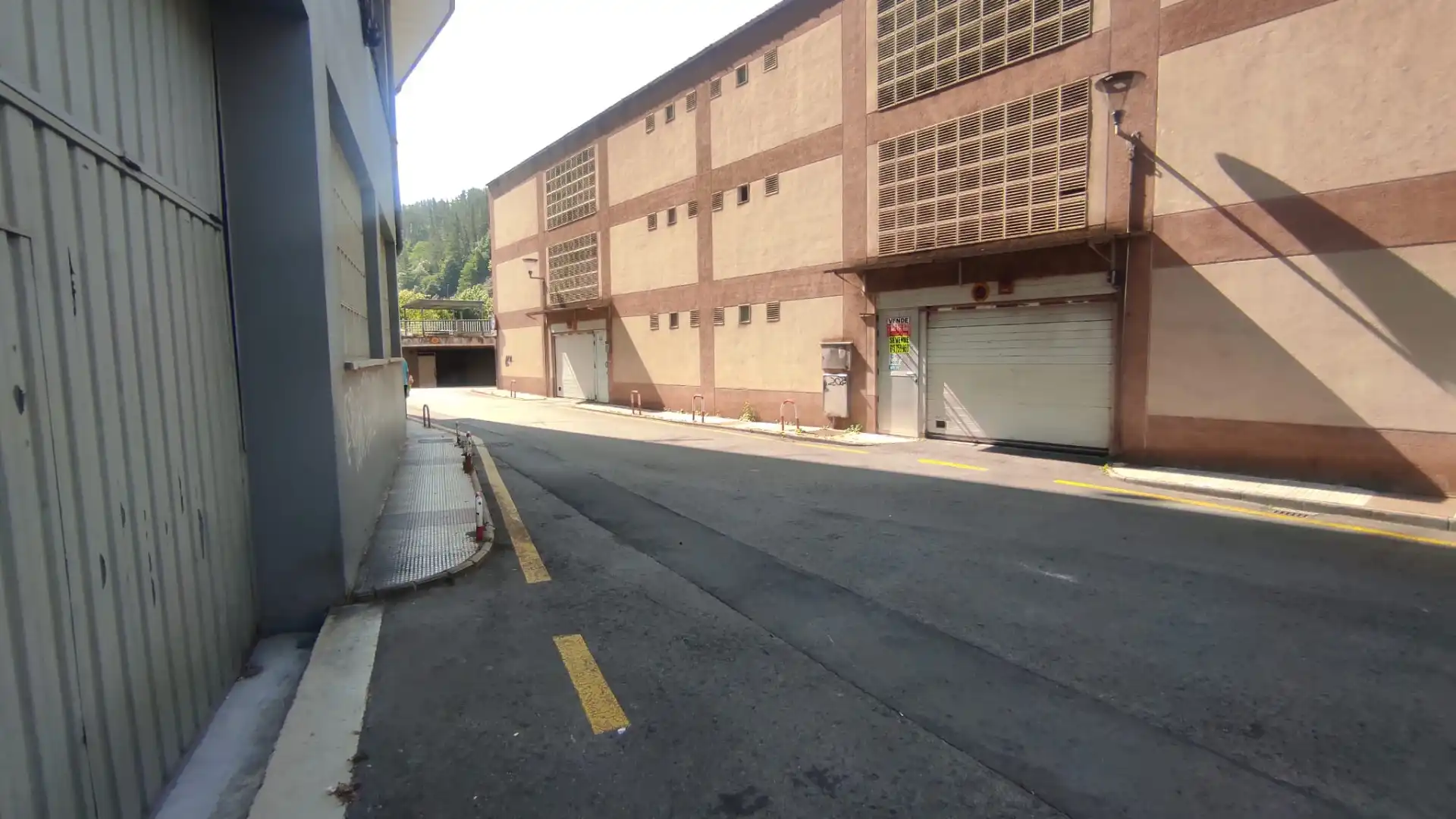 Parkplatz von Garage zum Verkauf in Ermua