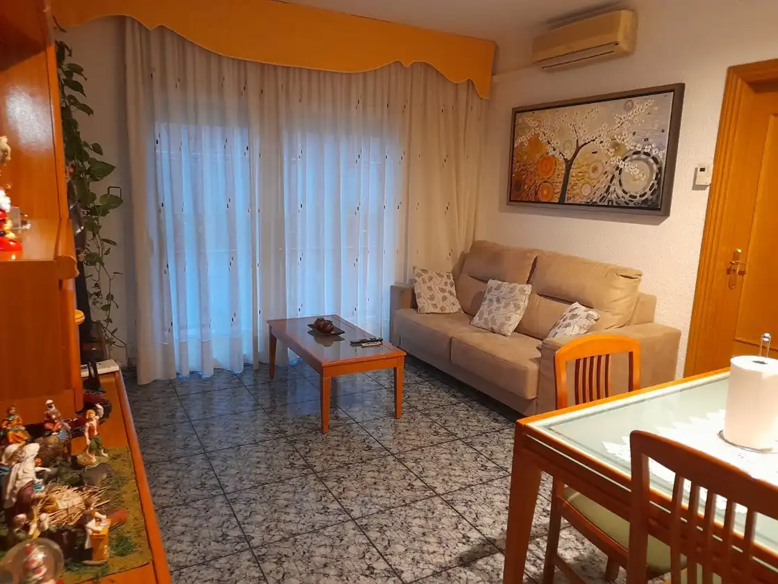 Sala d'estar de Pis en venda en El Prat de Llobregat amb Aire condicionat, Calefacció i Balcó