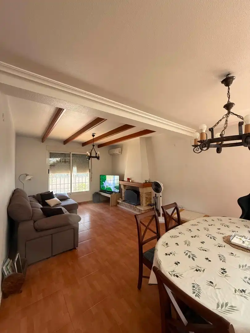 Sala de estar de Casa o chalet de alquiler en Elche / Elx con Aire acondicionado, Calefacción y Jardín privado