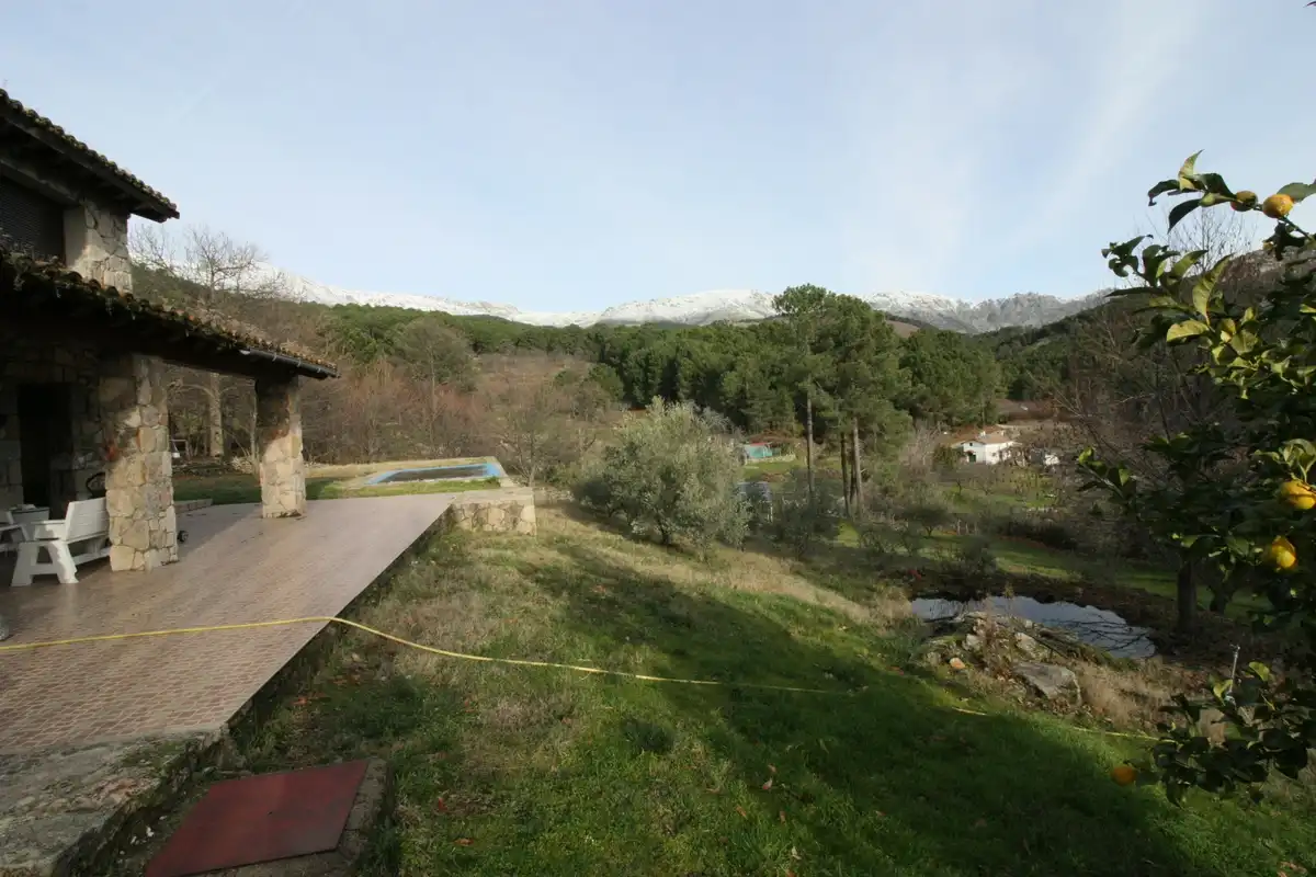 Garden of Country homes for sale in Guisando  with Heating, Private garden and Terrace