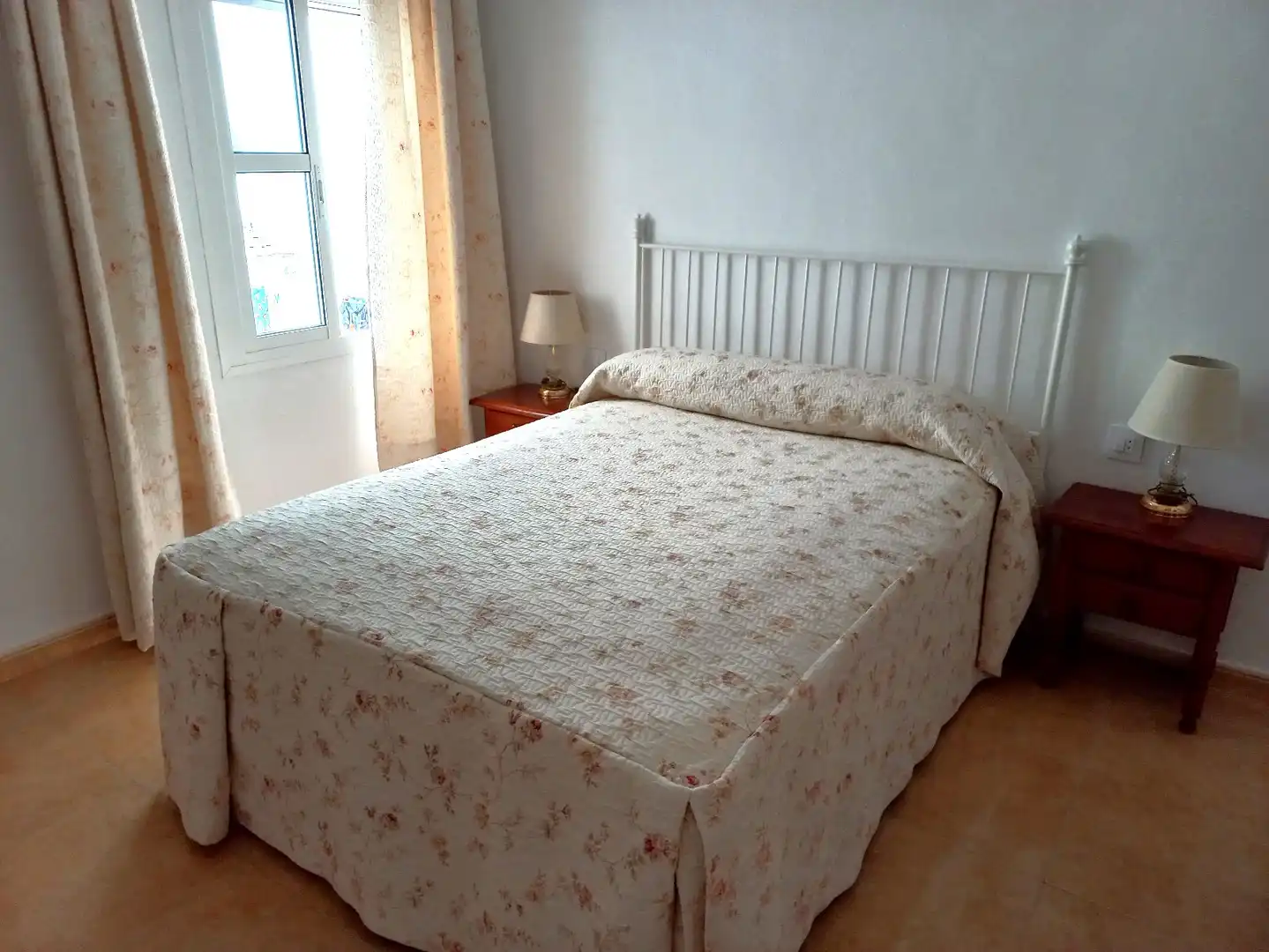 Habitación de Piso de alquiler en Sanlúcar de Barrameda con Aire acondicionado, Calefacción y Terraza