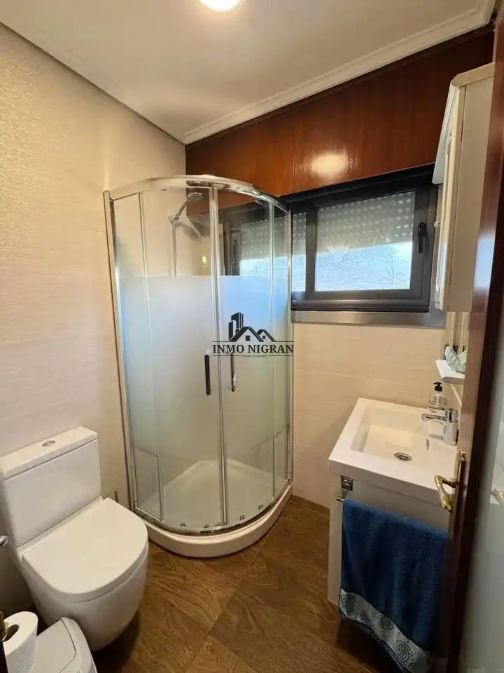 Bathroom of Houses for rent in Nigrán  with Heating, Private garden and Storage room