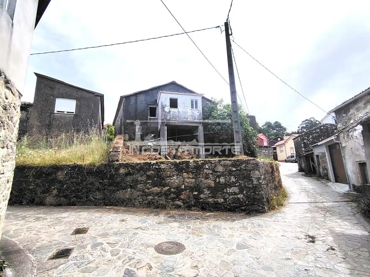 Außenansicht von Haus oder Chalet zum Verkauf in Outes