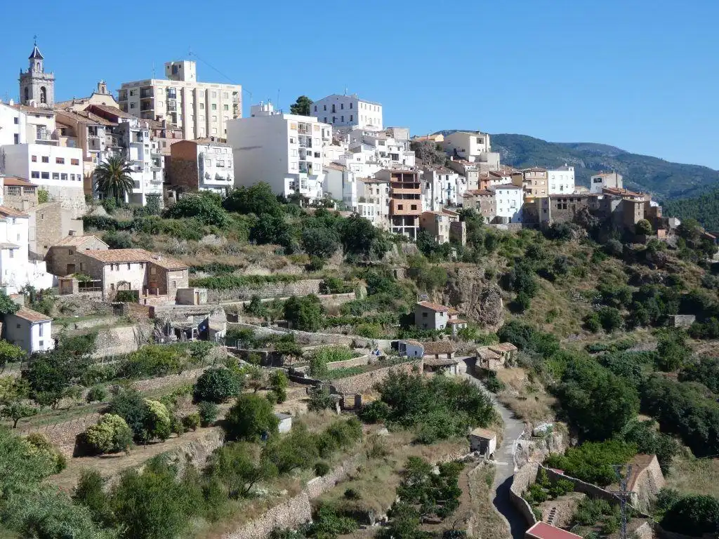 Vista exterior de Edificio en venta en Llucena / Lucena del Cid