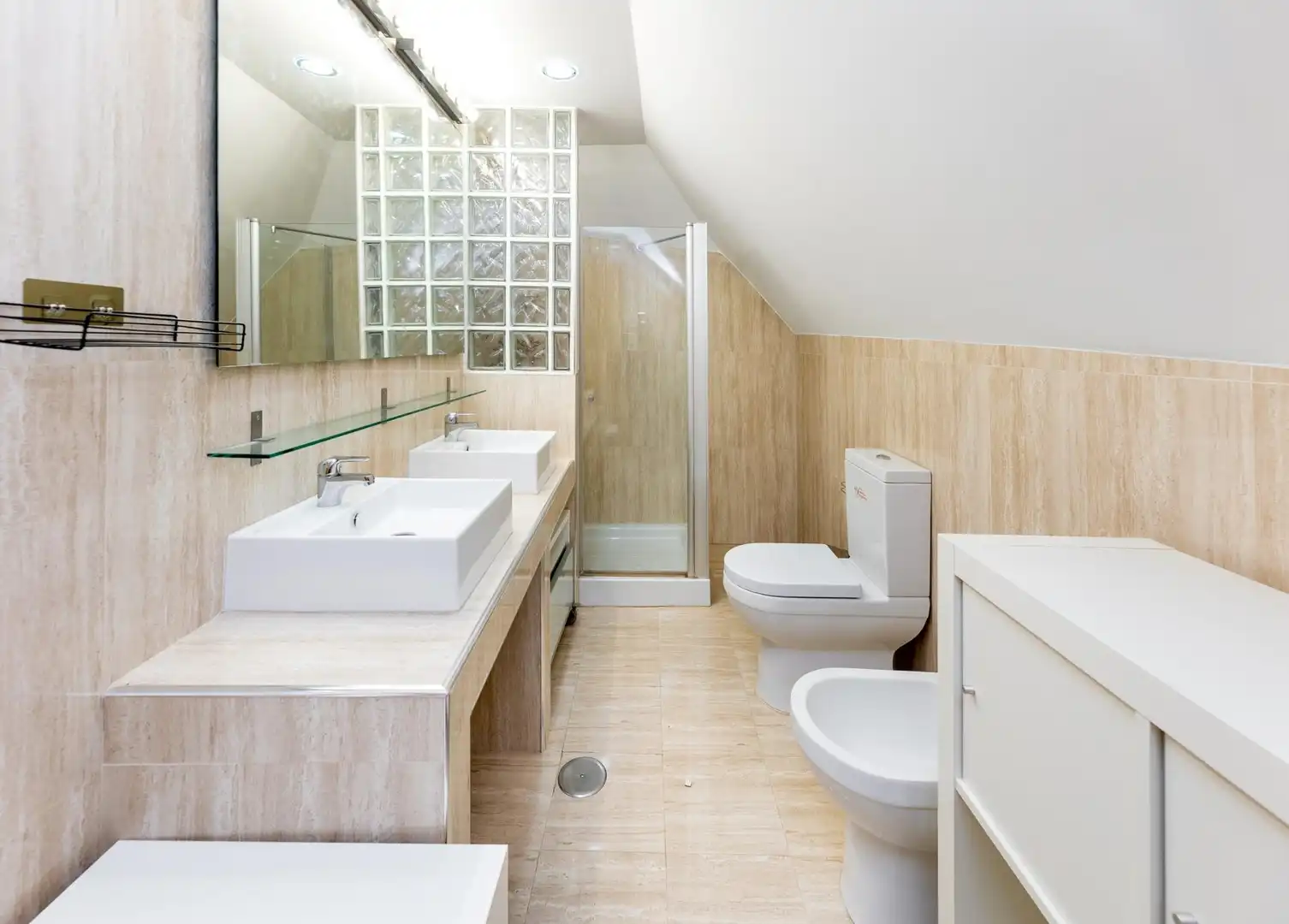 Bathroom of Flat for sale in Monachil  with Air Conditioner, Heating and Terrace