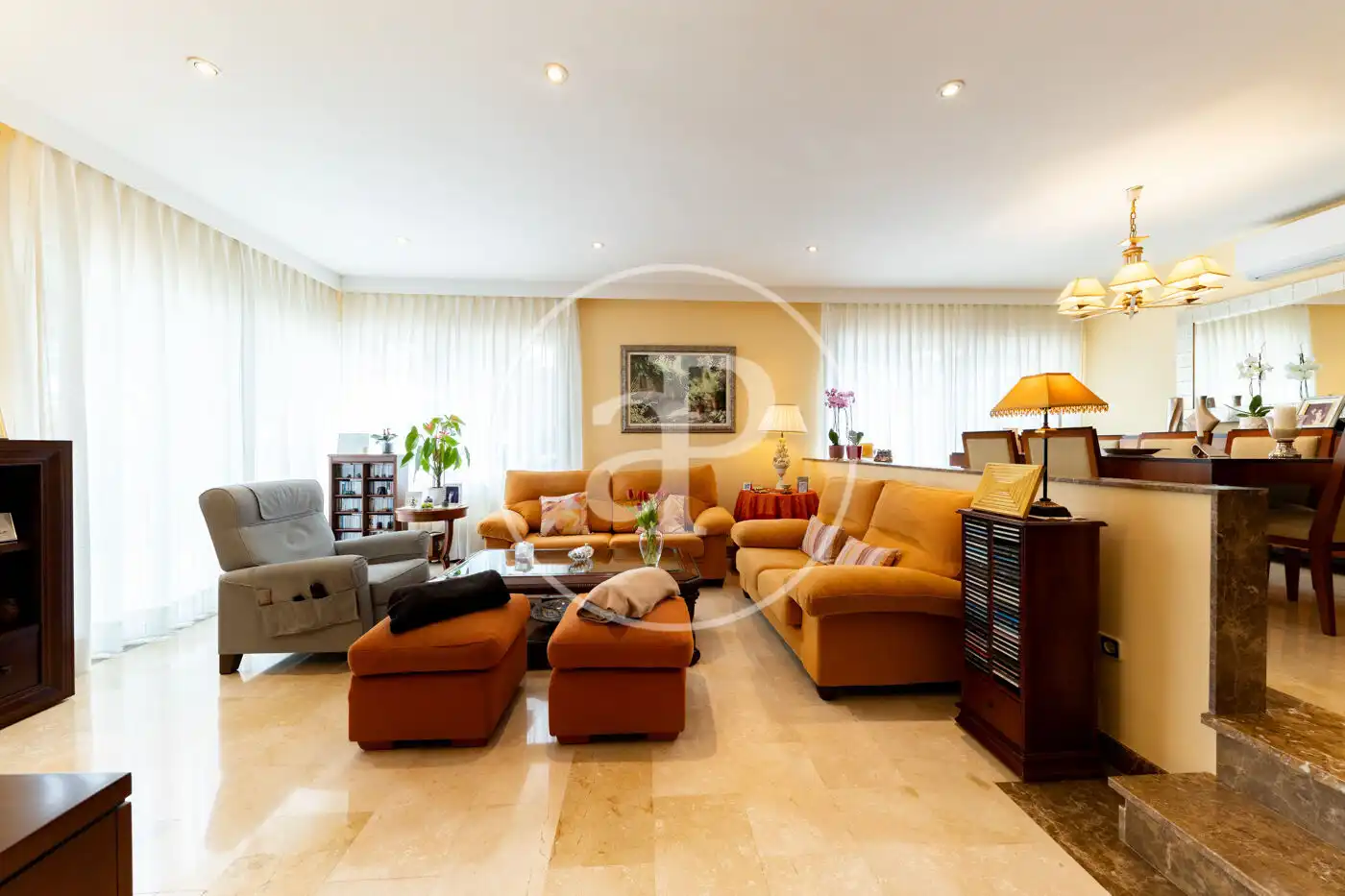 Sala d'estar de Casa o xalet en venda en Calvià amb Aire condicionat, Calefacció i Jardí privat