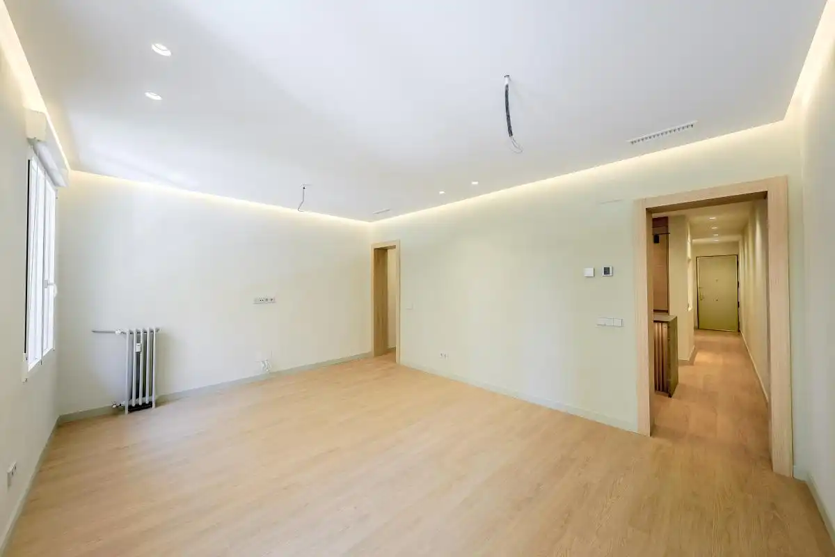 Flat for sale in Madrid  with Air Conditioner and Heating