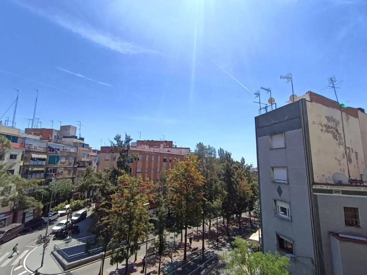 Außenansicht von Wohnung zum Verkauf in L'Hospitalet de Llobregat mit Heizung und Balkon