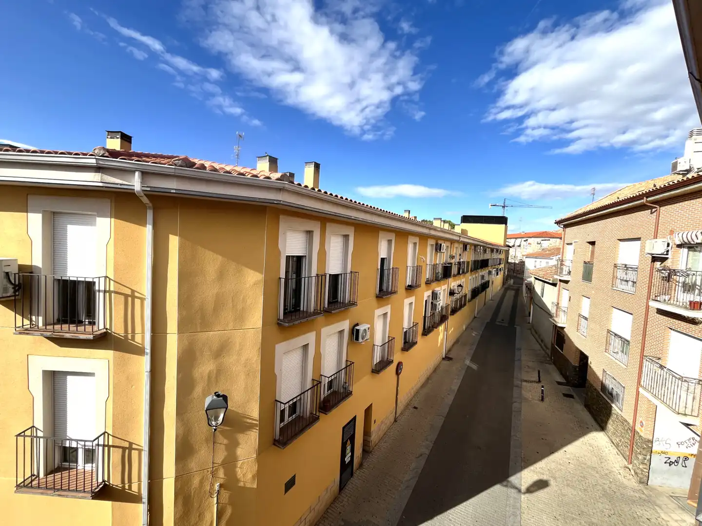Vista exterior de Dúplex en venta en Illescas con Calefacción, Trastero y Balcón