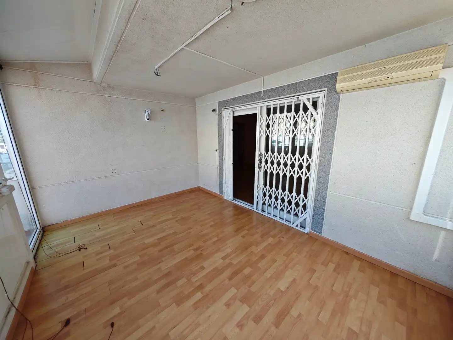 Wohnung zum Verkauf in Mutxamel mit Privatgarten, Parkett und Terrasse