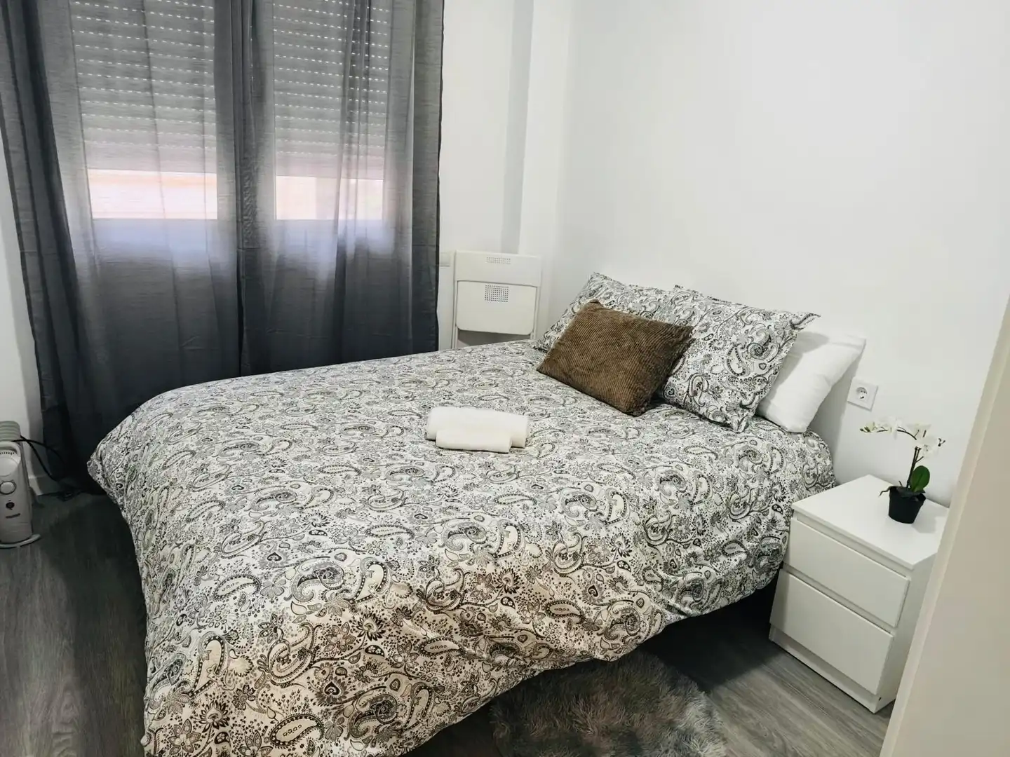 Schlafzimmer von Wohnung zur Miete in Águilas mit Möbliert und Balkon
