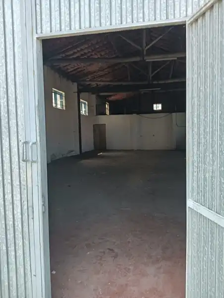 Fabrikhallen zur Miete in Penagos