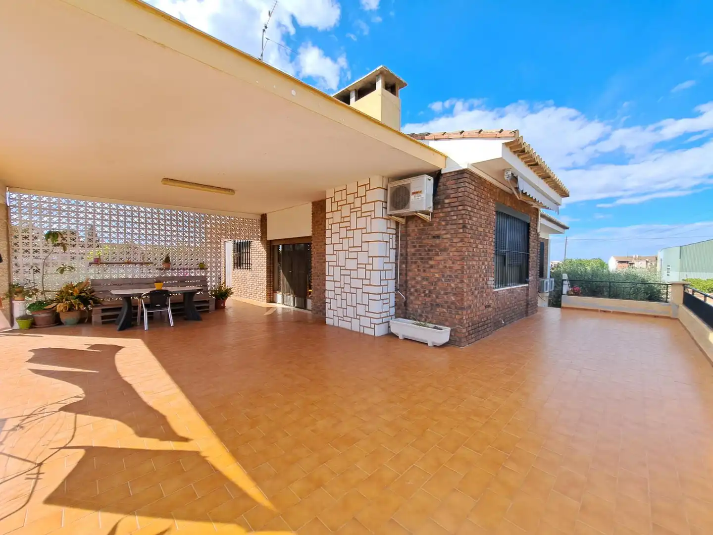Terraza de Finca rústica en venta en La Pobla Llarga con Jardín privado, Terraza y Trastero
