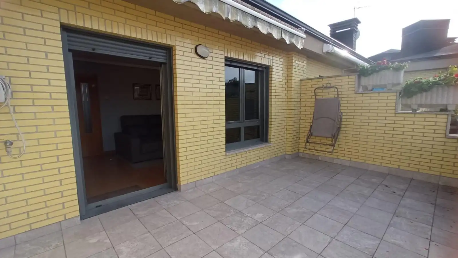Terraza de Ático de alquiler en Oviedo  con Calefacción, Terraza y Trastero