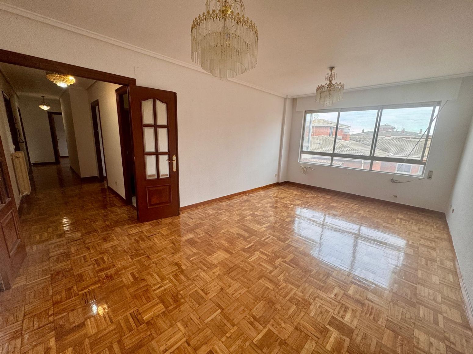 Sala de estar de Piso en venta en Venta de Baños con Calefacción, Parquet y Balcón