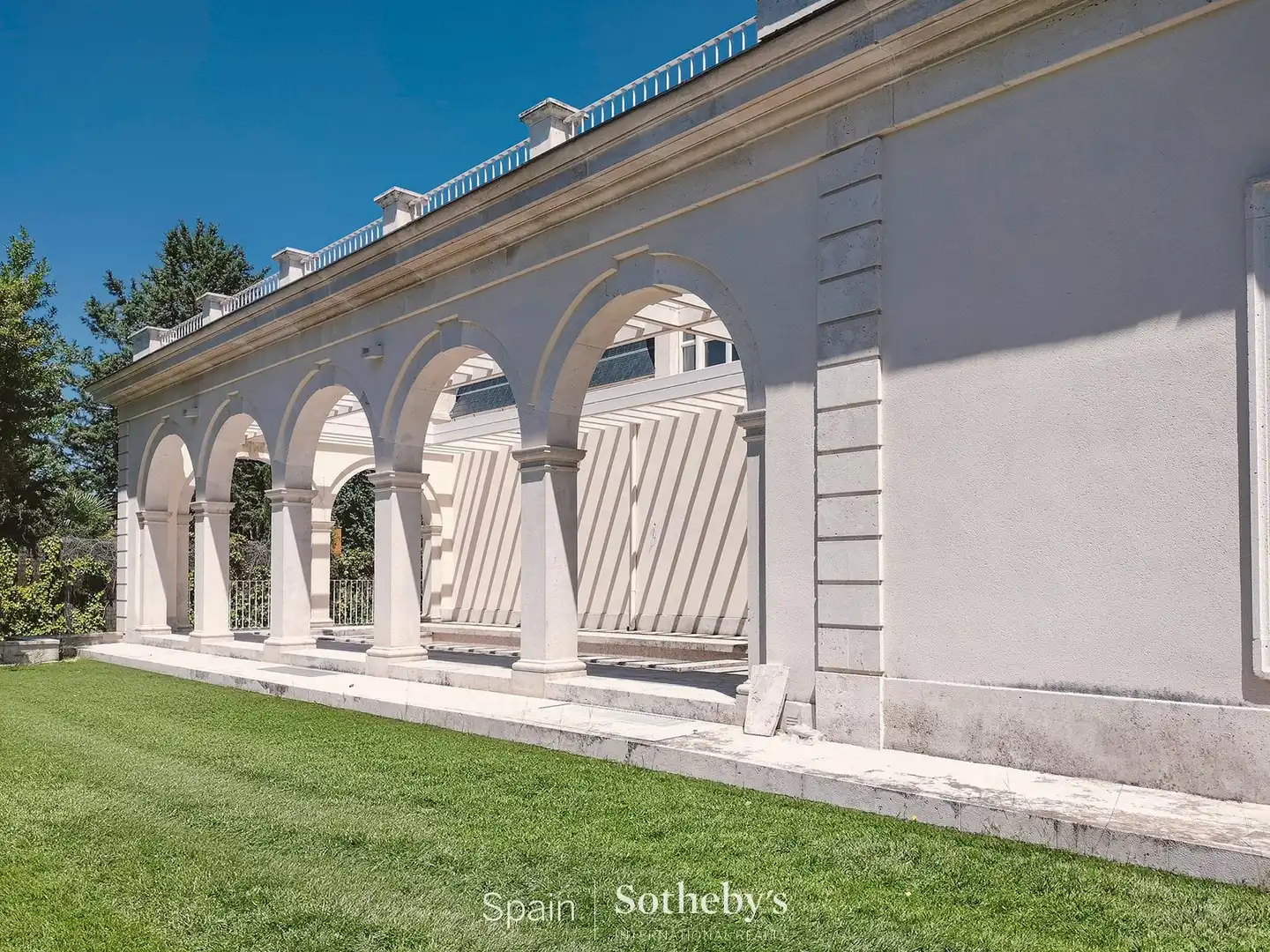 Exterior view of Houses for sale in Madrid  with Air Conditioner, Heating and Private garden