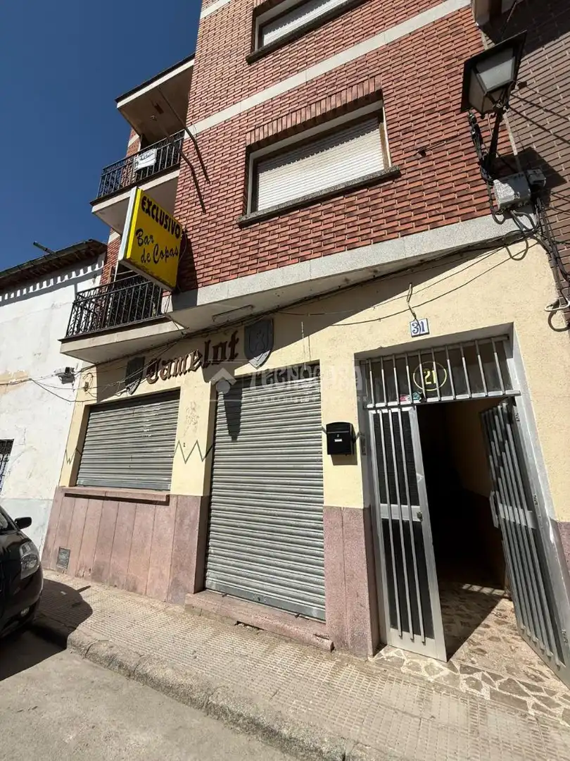 Vista exterior de Local en venta en Almorox