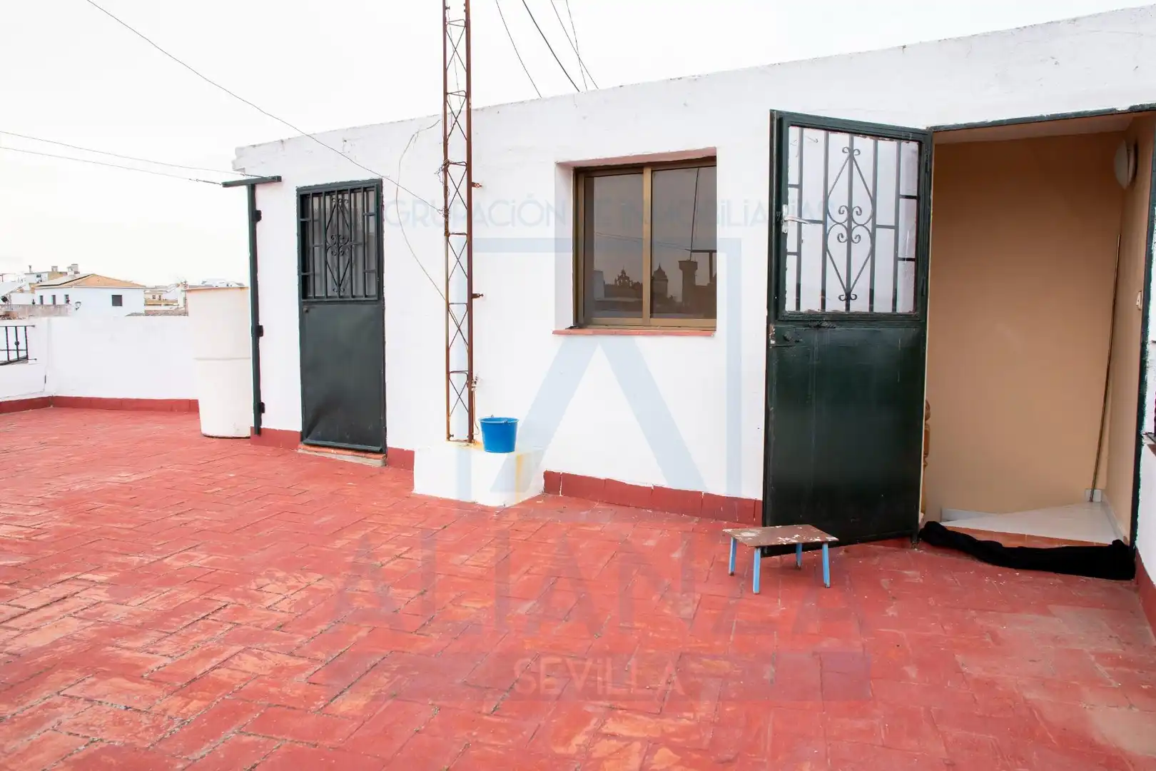 Exterior view of Houses for sale in Santiponce  with Air Conditioner, Terrace and Balcony