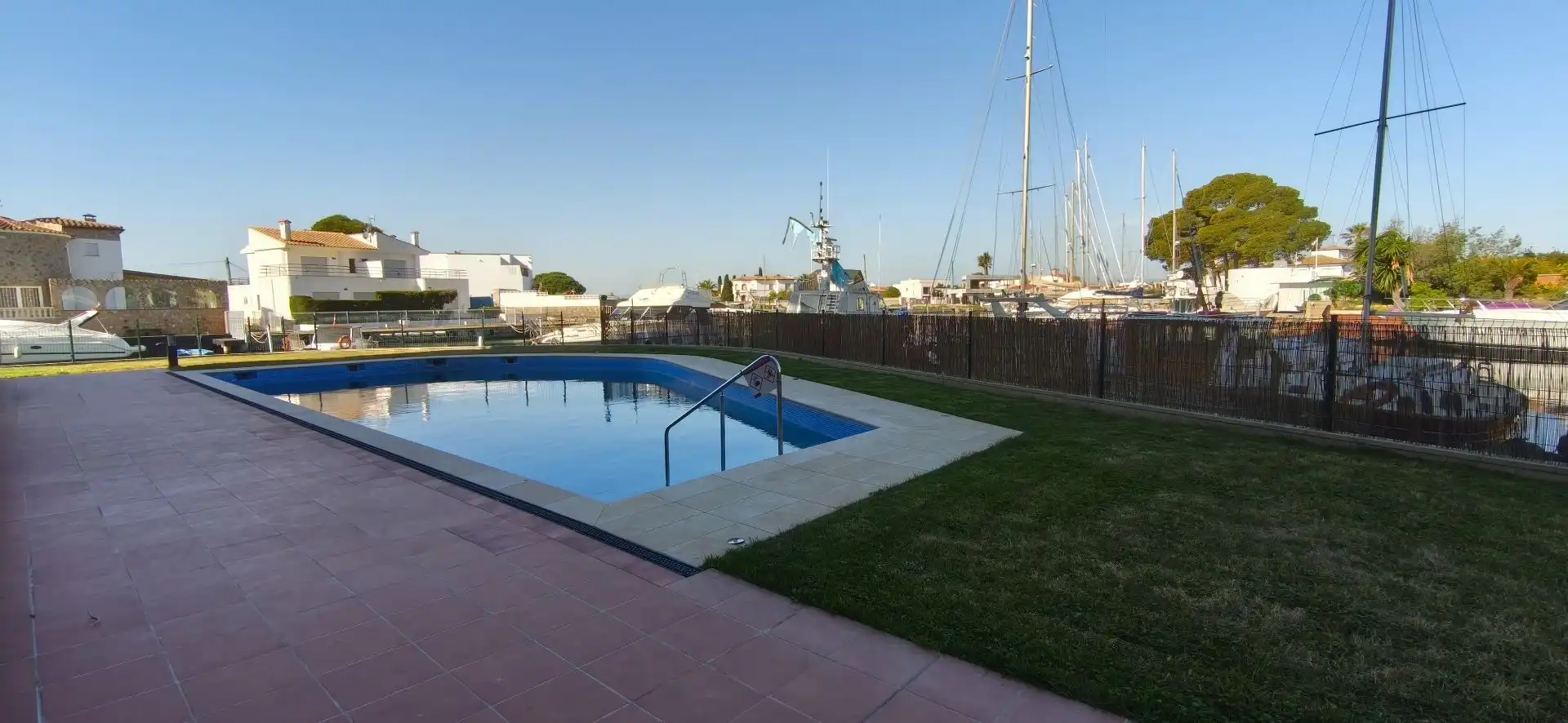Piscina de Apartamento en venta en Roses con Aire acondicionado, Calefacción y Terraza