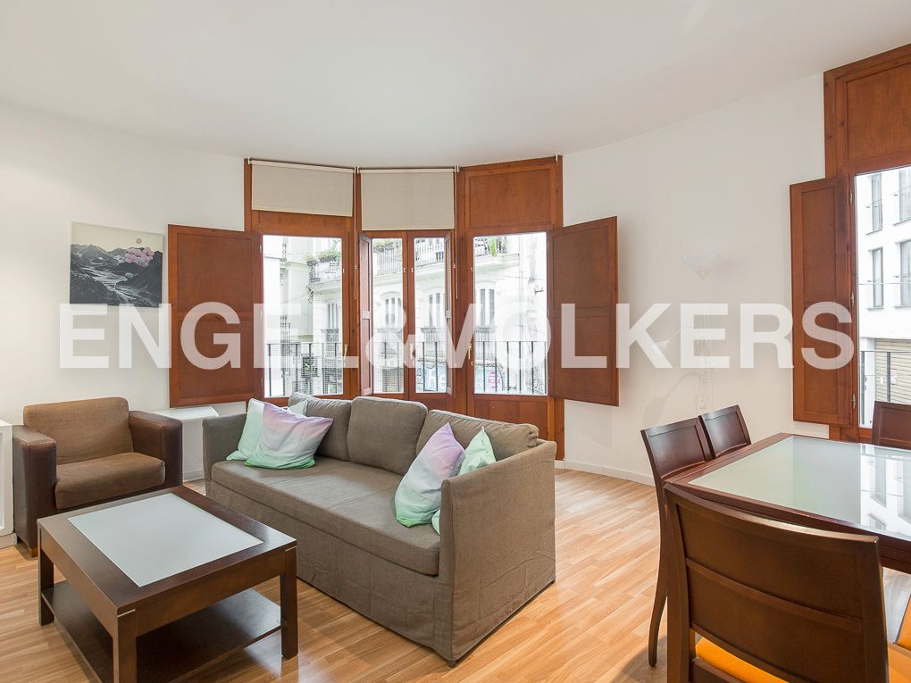 Sala d'estar de Apartament de lloguer en  Valencia Capital amb Aire condicionat, Calefacció i Moblat