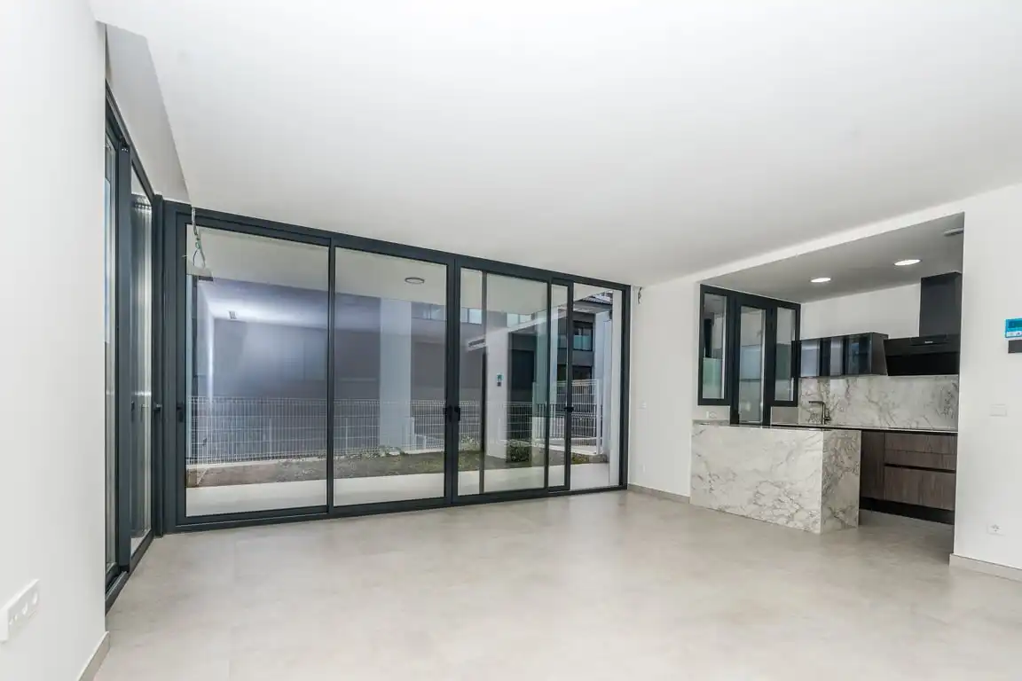 Wohnung zum Verkauf in Jávea / Xàbia mit Klimaanlage, Privatgarten und Abstellraum