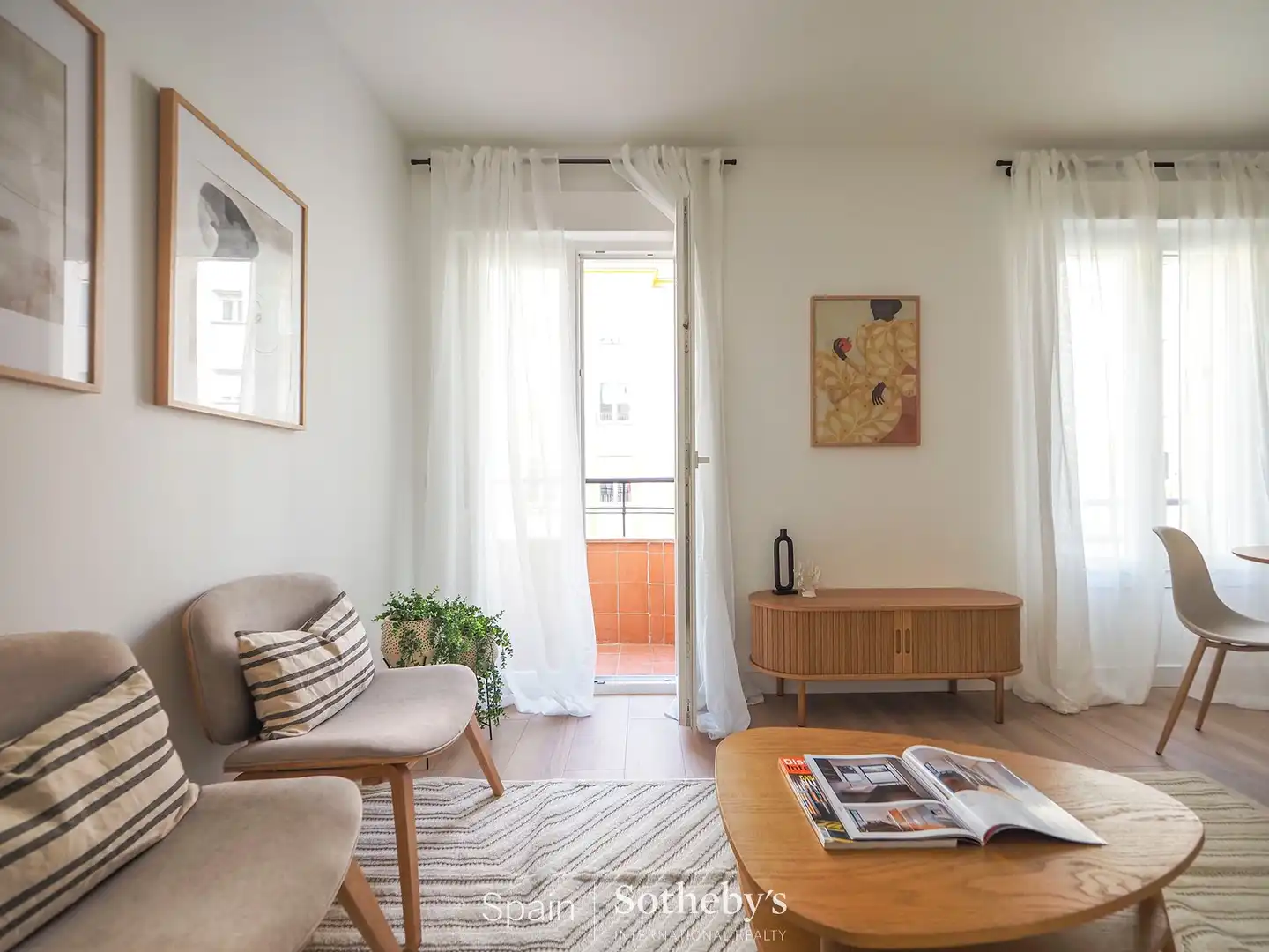 Sala d'estar de Apartament en venda en Madrid amb Aire condicionat i Calefacció