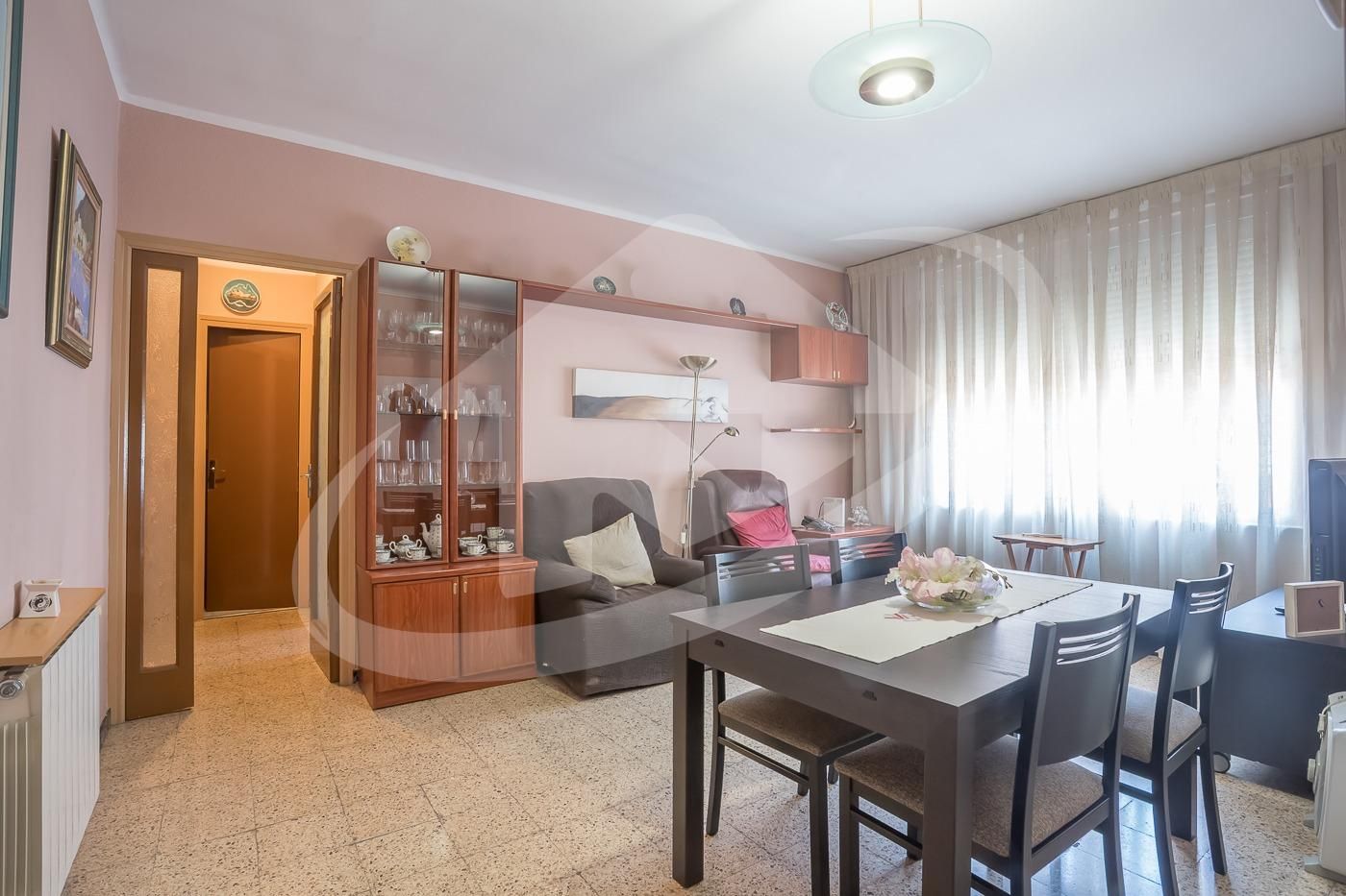 Sala d'estar de Pis en venda en Sabadell amb Calefacció i Alarma