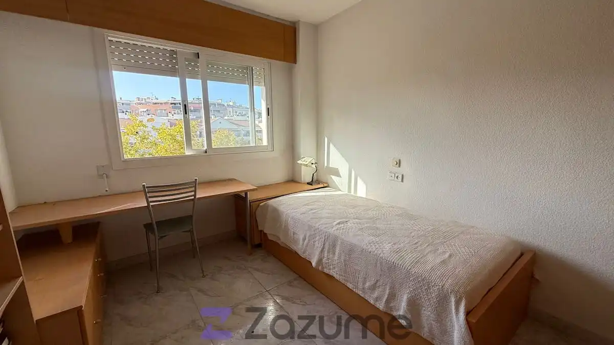 Schlafzimmer von Wohnung zur Miete in Murcia mit Abstellraum, Möbliert und Waschmaschine