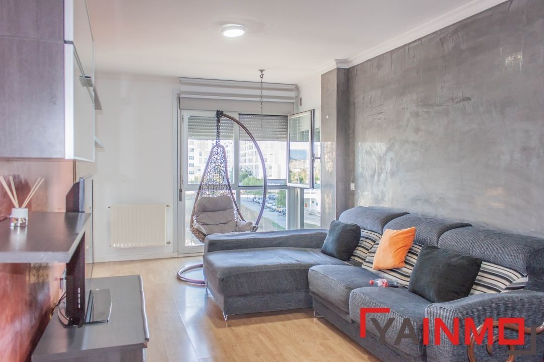 Sala d'estar de Dúplex en venda en Vitoria - Gasteiz amb Calefacció, Parquet i Terrassa