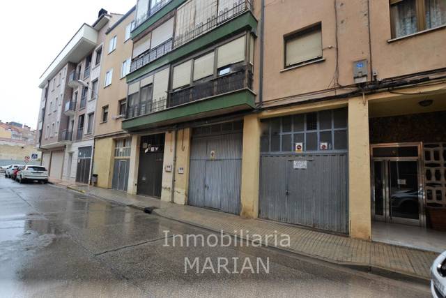Garaje en Venta en Agustina De Aragón en Santa Catalina - Ferial