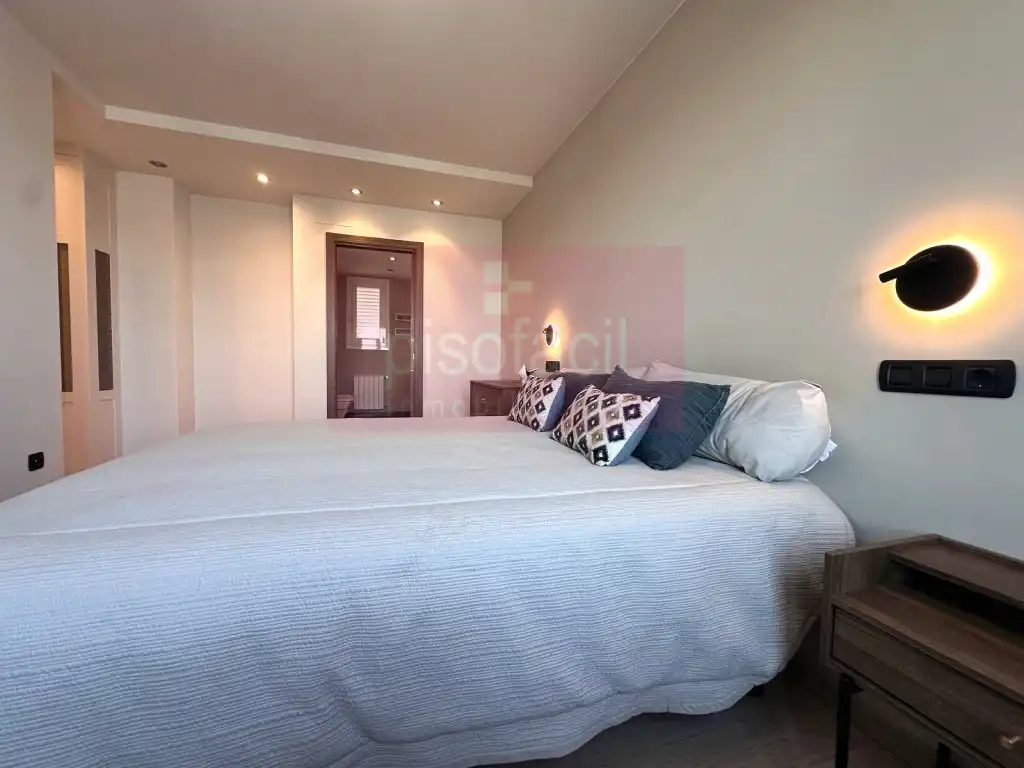 Bedroom of Flat for rent in Lugo