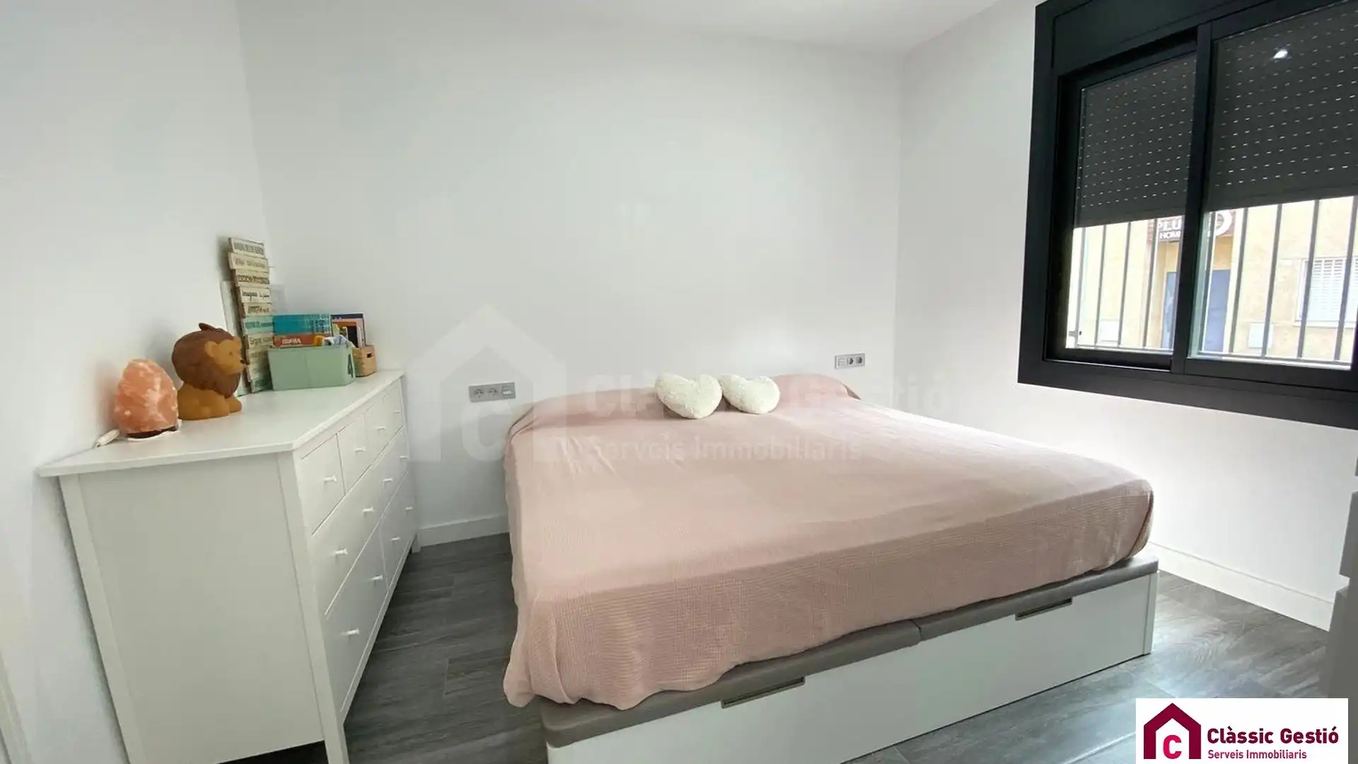Bedroom of Houses for sale in Terrassa  with Air Conditioner, Heating and Terrace
