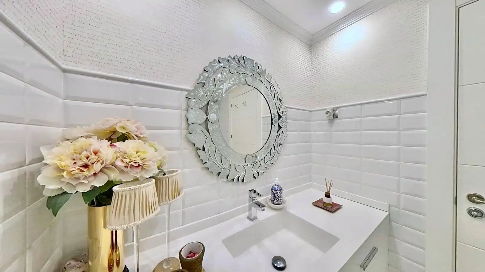 Baño de Apartamento en venta en Boadilla del Monte con Aire acondicionado, Calefacción y Jardín privado