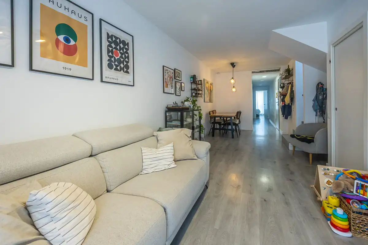 Duplex con balcone in vendita a Carrer de Sant Ramon de Penyafort, imagen 5