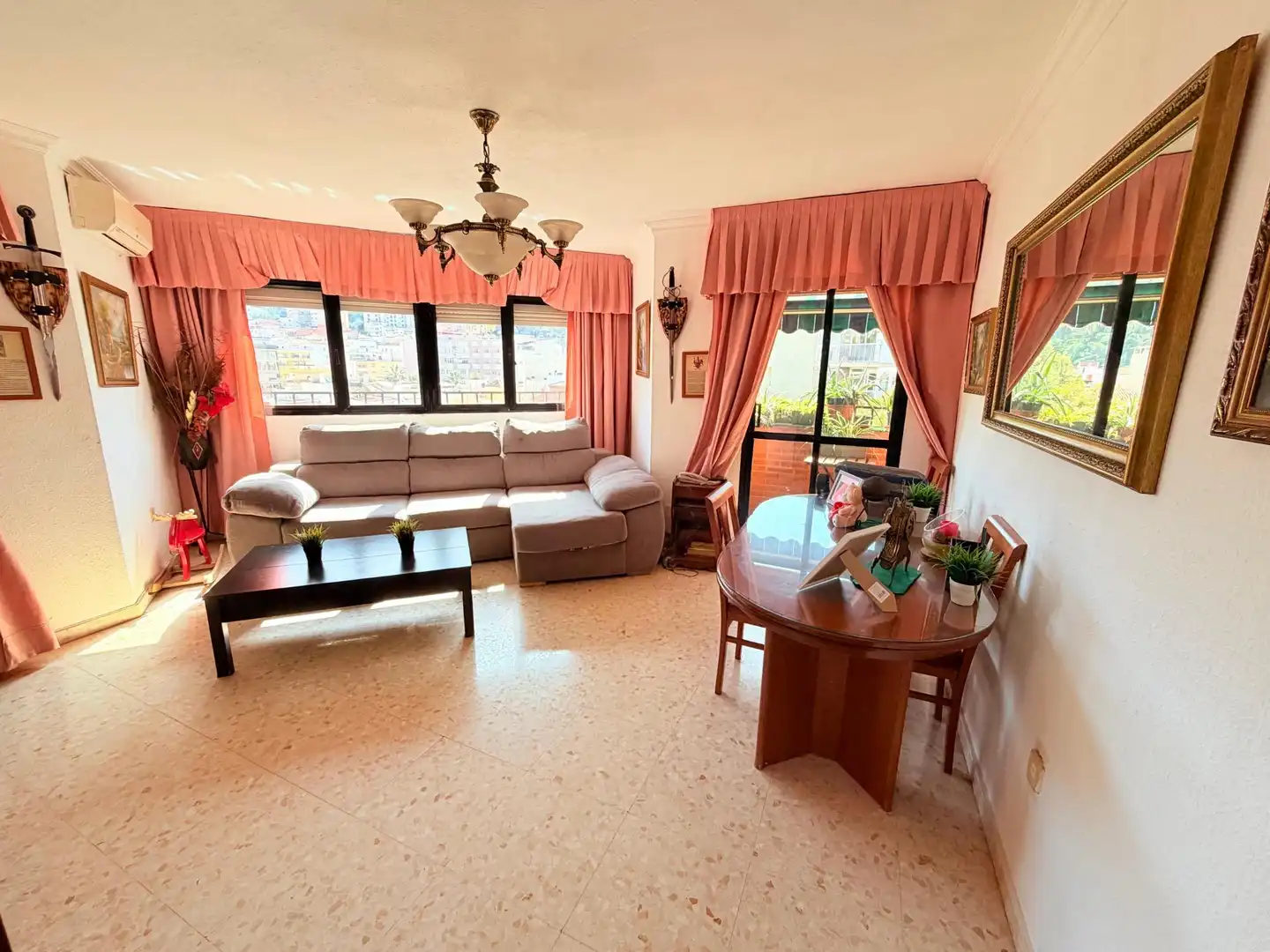 Wohnzimmer von Wohnung zum Verkauf in Málaga mit Klimaanlage