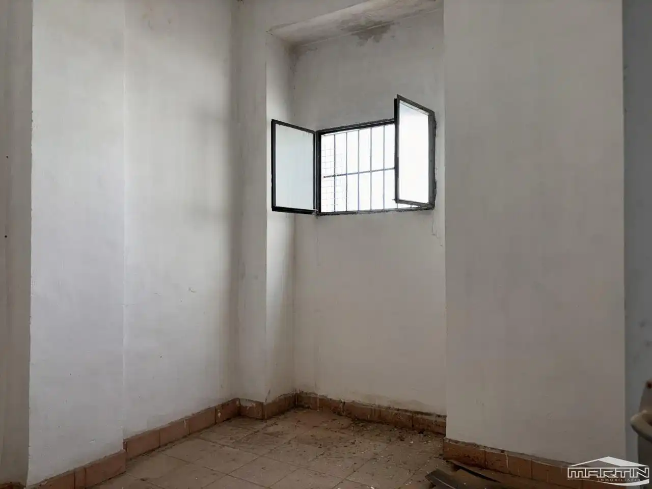Edificio en venta en Cabra