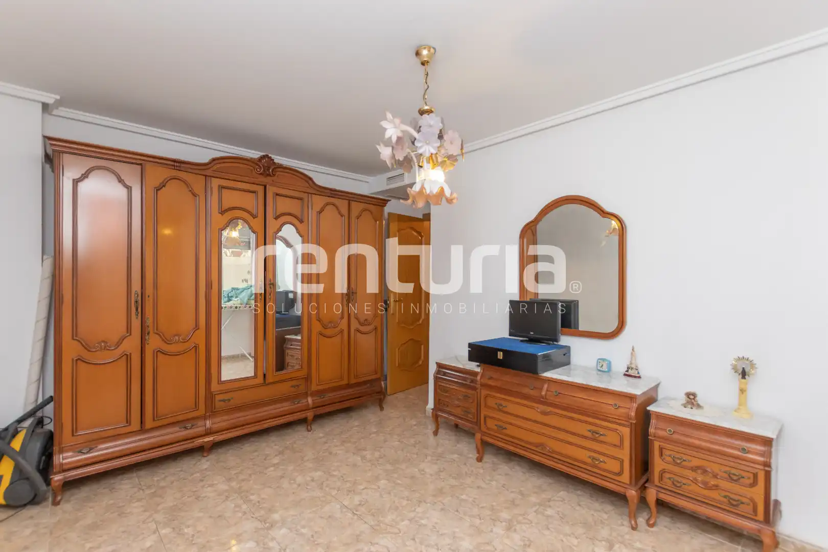 Bedroom of Flat for sale in Valencia  with Air Conditioner, Heating and Terrace