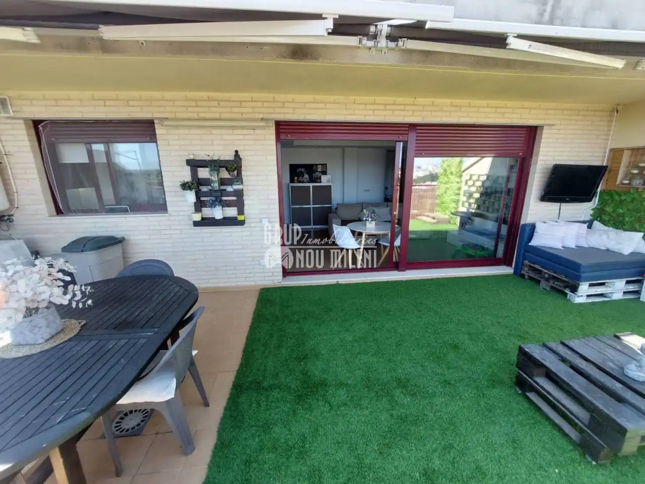 Duplexes for rent in Silla