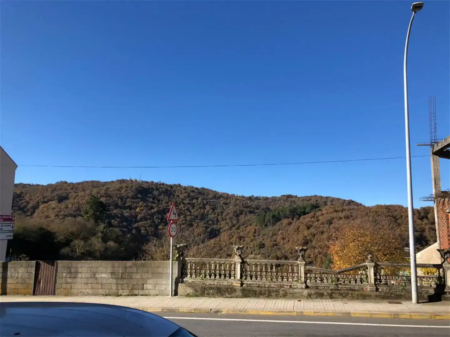 Vista exterior de Pis en venda en Viana do Bolo amb Aire condicionat i Traster